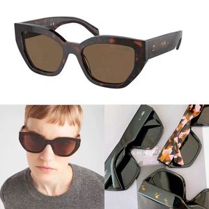 Style Square Frame Hommes Femmes Symbole Designer Lunettes de soleil MODÈLE: SPRA09F Temples uniques Fashion Sense Super Top Qualité avec étui d'origine Avec chaîne