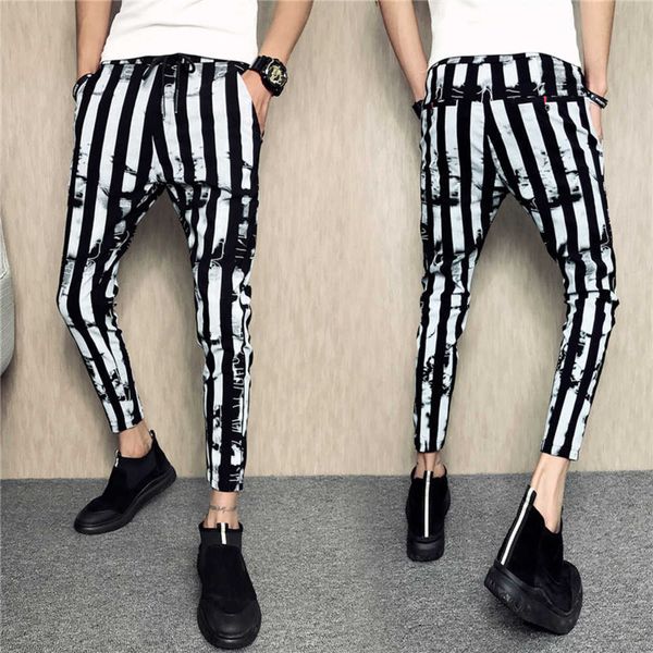 Estilos Pantalones a rayas en blanco y negro para hombre Verano Slim Casual Cordón Harem Pantalones Wild Street Pavupn