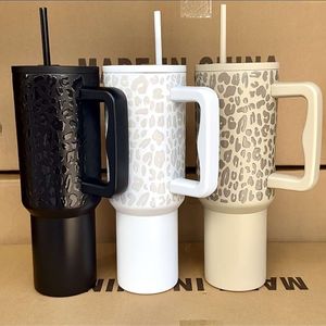 Tasse à café isolée léopard élégante de 40oz en acier inoxydable, Portable de grande capacité, cadeau idéal pour toutes les saisons