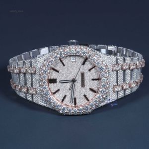 Stijlvolle en klassieke heren volledig ijskoud Moissanite Round Round Cut Diamond Watch in roestvrij staal met VVS Clarity