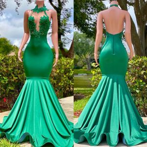 Stijlvolle Beaded Mermaid Backless Prom Jurken Halter Hals Geappliceerd Avondjurken Plus Size Sweep Trein Satijn Formele Jurk