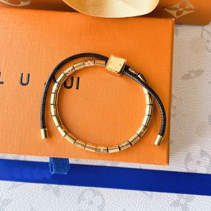 Stijlvolle zwarte trekkoordarmband Designerstijl Luxe merkarmband voor vrouwen Vriendin Valentijnsdagcadeau Kostbare basis Veelzijdig