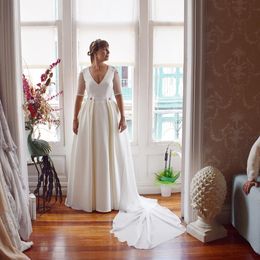 Élégant civil une ligne robes de mariée col en V demi manches robe de mariée avec train détachable fleurs brodées dos nu robes de novia