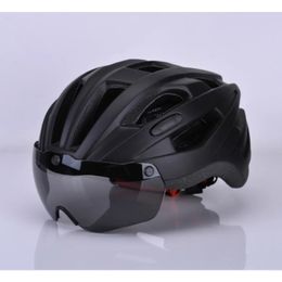 Cascos de ciclismo con estilo, casco de luz trasera seguro para triatlón con gafas magnéticas, casco de bicicleta de carrera y carretera