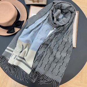 Designer élégant femmes écharpe en cachemire lettre complète foulards imprimés doux au toucher enveloppes chaudes avec des étiquettes automne hiver longs châles et écharpes hommes femmes écharpes