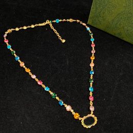 Élégant diamant multicolore chaîne collier lettre pendentif colliers femmes luxe designer bracelet à breloques Have Stamp dames bijoux de fête