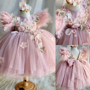 Plumes élégantes robes de fille de fleur pour mariage perlé appliquée pour tout-petit concours de concours