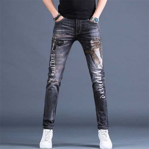 Stijlvolle hoogwaardige heren elastische gewassen denim bedrukte jeans, lichte luxe slim-fit casual jeans, jonge jongens moeten; 211108