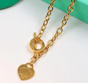 Collier élégant Collier en forme de coeur Designer Pender Accents Bulc Achat en acier inoxydable Bijoux de coeur à double de gamme pour le pendentif de luxe féminin haut de gamme