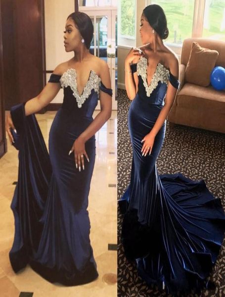 Élégant robes de soirée perlées élégantes 2019 Sexy V cou cristal marine bleu en velours