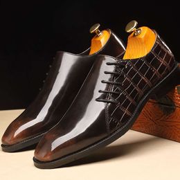 Chaussures de loisirs pour hommes de taille pointu élégante le Mei Ying Le cuir britannique
