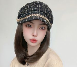 Bonnet de perruque élégant pour cheveux courts intégré avec un chapeau à visière à la mode, parfait pour le printemps et l'été. Plusieurs styles disponibles. Protection UV.