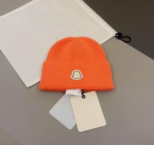 Piedras con estilo Beanie Skull Cap Diseñador Carta Jacquard Beanie Island blanco rosa Hombres Mujeres Sombrero de lana cálido Gorros de esquí unisex 10 Color6974632