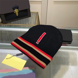 Stijlvolle gestreepte designer Skull Caps Winter Warm Unisex Beanies Men Sport gebreide caps Casual dames motorkap hoeden