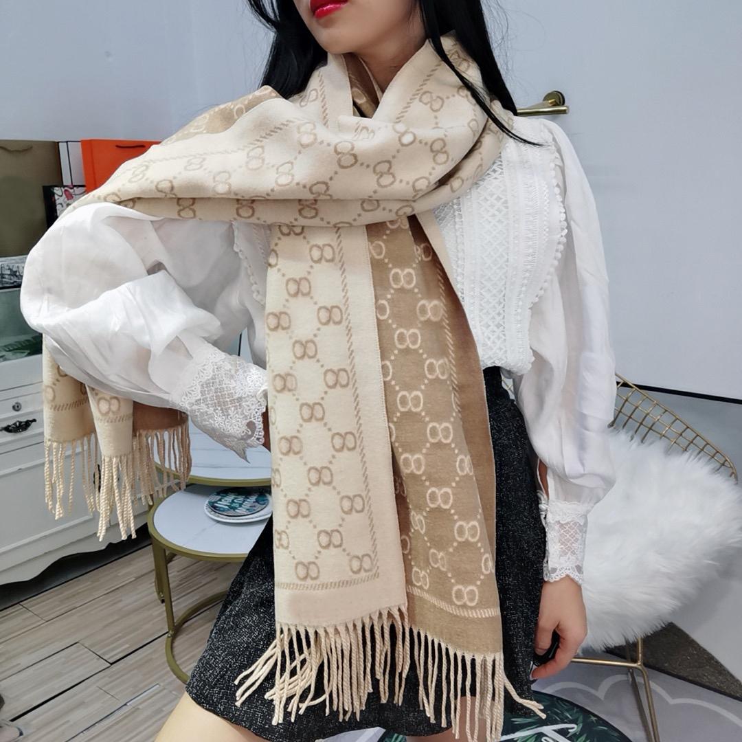 Stijlvolle dameskasjmier sjaal volledige letter bedrukte sjaals Soft Touch warme omslagdoeken met tags herfst winter lange sjaals