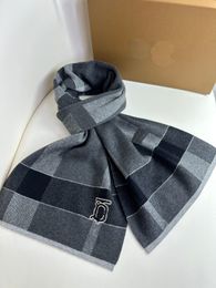 Élégants femmes designer écharpe à plaid écharpes imprimées à touche douce et à cachemire chaud écharpes en laine de soie gentleman