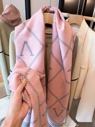 Bufanda de lana con estilo para mujer, bufandas de lujo, diseño de letras completas impresas, envolturas cálidas de tacto suave con etiquetas, chal largo rosa para otoño e invierno 2022