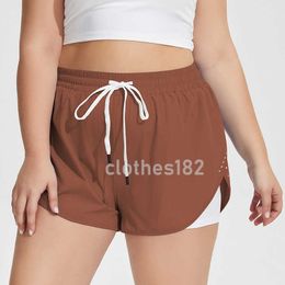 Stijlvolle yogakleding Gepersonaliseerde outdoor-aerobics-designshorts voor dames Gymbadminton antislip geschikt voor vakantiesporten hardlopen kk196