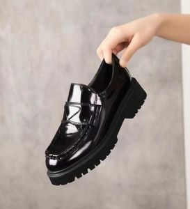 STELLOX 2022010401Y 40 Chaussures de plate-forme en cuir en cuir noir brevet Black Velation en cuir authentique Doit avoir un travail décontracté School8160010
