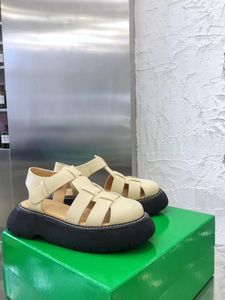 StylishBox ~ Hoge kwaliteit! Y210051701 Hollow Strappy Sandalen 4.5cm Platform Calf Skin Genuine Lederen Wedge Casual Monnik Classic Fashion Work Shoes
