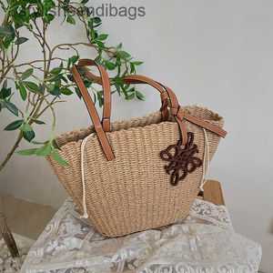 Designer tas dames zomer anagram geborduurde stro mand handtas geweven bijenkorge vorm tas koehide schoudertas stylishEdibags