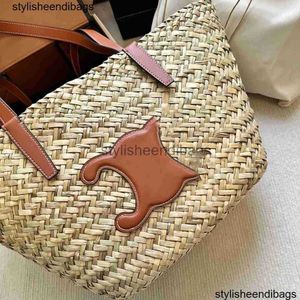 Stylisheendibags Sac de créateur Mode féminine Panier d'été Sacs à seau Sacs à main de créateurs Femmes Paille Raphia Sacs à bandoulière Marron Paniers de plage Fourre-tout Sac à main