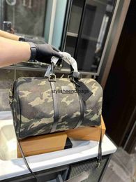 eleganteendibags Duffel Bags Designer Travel Pouches bagage classique pour hommes créateur de mode sac de voyage pour femme armée vert noir bagage sac de sport de grande capacité