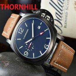 Subdials Travail Sports Military Moon Phase Day Day Weeks 50 mm Quality Cuir Classic Style Auto Date Quartz Men Fashion CAS250Z