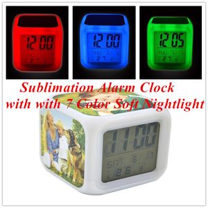 Reloj despertador de sublimación con luz nocturna suave de 7 colores, reloj despertador pequeño cuadrado de color grande, reloj LED multifuncional que cambia de color