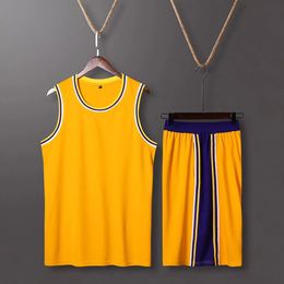 Ensemble de maillot de basket-ball vierge à sublimation pour hommes et enfants, kit d'uniforme d'entraînement à séchage rapide personnalisé pour garçons et hommes, 240325