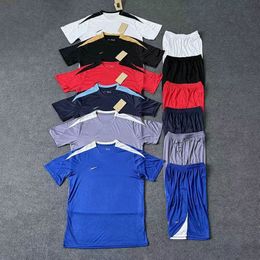 Pak Mens Designer Tracksuit SportsSuit Basketballshort Pak T-shirt Shorts 2-in-1 Sneldrogende kleding Ademend Casual Shirt