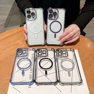 Convient pour l'iPhone 15 Promax Phone Case avec un nouveau film d'objectif iPhone 14 Airbag électroplate 13 Aspiration magnétique transparente