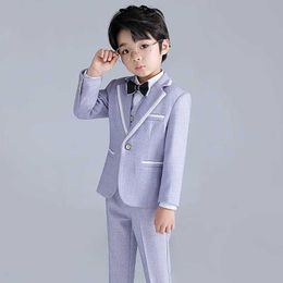 Suits 2021 Boys Formal Wedding Suit Gentleman Kids Jacket+Vest+Broek+Bowtie 4pcs kledingset Childrens Day Performance Dress Kostuum Y240516SDO9