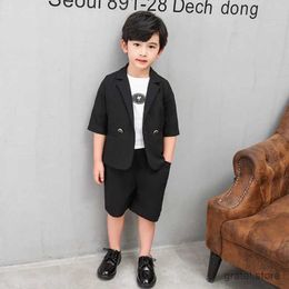 Pakken 2021 Korea Boys Summer Cool Blazer Jacket+Shorts 2pcs Clothing Set Gentleman Kids Formele trouwpak Kinderprestaties Jurk