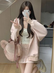 Pakken 2023 Autumn Elegant Tracksuis Women Outpartyed Sweatshirt met capuchon + Mini Skirts 2 -delige jurk Set Out War Pink Sport Set Y2K Koreaans