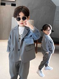 Trajes Traje de niño de dos piezas Primavera 2022 Niños pequeños Ropa de otoño de moda Traje pequeño Cool Handsome Fashion StyleHKD230704