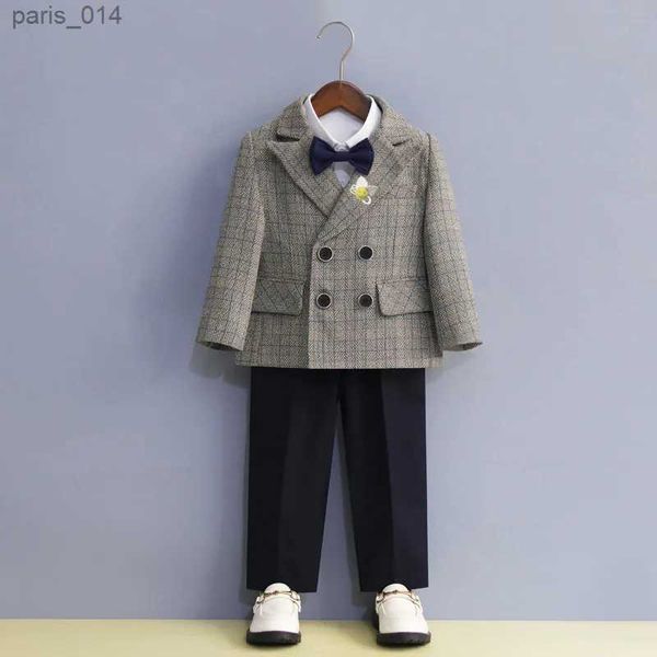 Trajes Niños Chaqueta Pantalones Pajarita Flor 4PCS Traje de boda Niños recién nacidos Ceremonia Fiesta Vestido de esmoquin Traje de bebé Traje de fotografía para niños