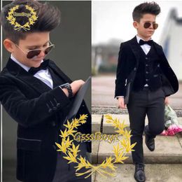 Pakken jongens fluwelen pak 3 -delige formele jasbroeken Vest zakelijke stijl kinderen blazer feestbroek set kostuum enfant 230526