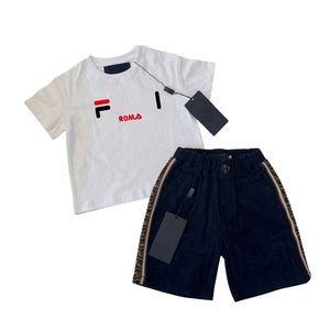 Costumes Classics Kids T-shirts Summer Two-Piece Set multiples styles garçons filles survêtement Taille 100-150 Coton bébé manches courtes et lettre de grille imprimé Sh 91