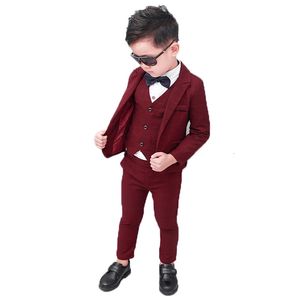 Trajes Flower Boys Formal Blazer Traje Chaqueta para niños Chaleco Pantalones Corbata 4 piezas Conjunto de esmoquin de boda Traje de fiesta para niños Vestido de rendimiento 230216