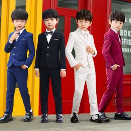 Pakken Bloemjongens Wedding Performatie Kostuum Afstudeerjurk Kids White Baptism Formal Suit Blazer Pants 2PCS Outfit 221205