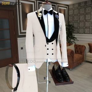 Costumes Derniers costumes beiges pour hommes coupe ajustée velours revers veste gilet pantalon 3 pièces sur mesure luxe retour affaires mariage smoking