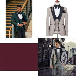 Trajes para hombres Blazers Diseño personalizado verde oscuro 3 piezas traje de traje de boda esmoquin de boda excelente novio negro novio cena de negocios chaqueta blazer pantalones corbata ves