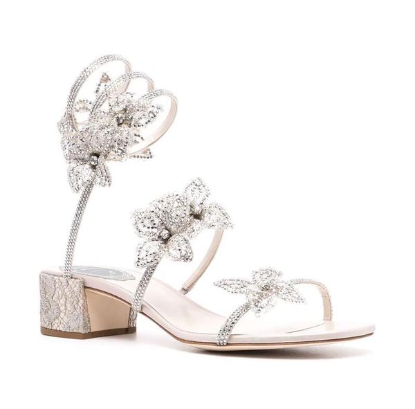 Été 2022 Romantique Blanc Sandales Chaussures FLORIANE Matériaux de la plus haute qualité Fleurs Strass Caovilla Top Luxueux Fête Mariage Talons Hauts