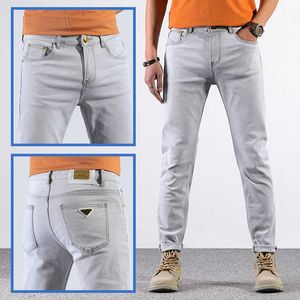 Verano 2022 Thin Light Gray Jeans Hombres Premium Transpirable Slim Fit Pantalones Etiqueta de moda