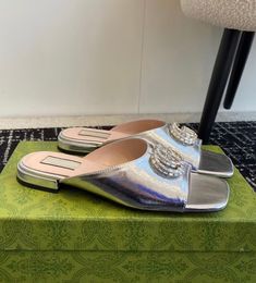 Été 2024 Crystal-set Double-G Sandales Chaussures Sparkling Hardware Cuir Verni Slide Flats Chaussures Slip On Pantoufles Marche En Plein Air EU35-42