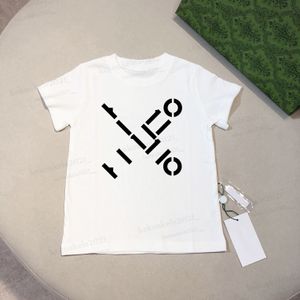 Été 2024 Designer Kids White T-shirt Classic Children Children Vêtements Coton à manches à manches à manches