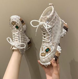 Zapatos de Ángel de verano, zapatos de papá de color verde crema vintage con diamantes pesados, zapatillas altas y elevadores de plataforma, zapatos informales con letras N1