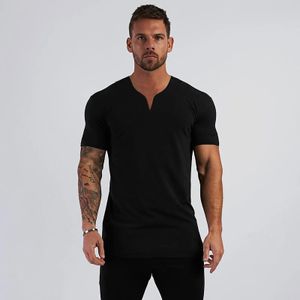 Arrivées d'été col en V à manches courtes hommes t-shirt coupe ajustée mode t-shirt hommes maigre décontracté vêtements de sport Fitness t-shirt 240304