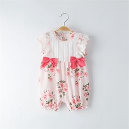 Zomer Baby Floral Print Bow Lace Flutter-sleeve Romper 210528